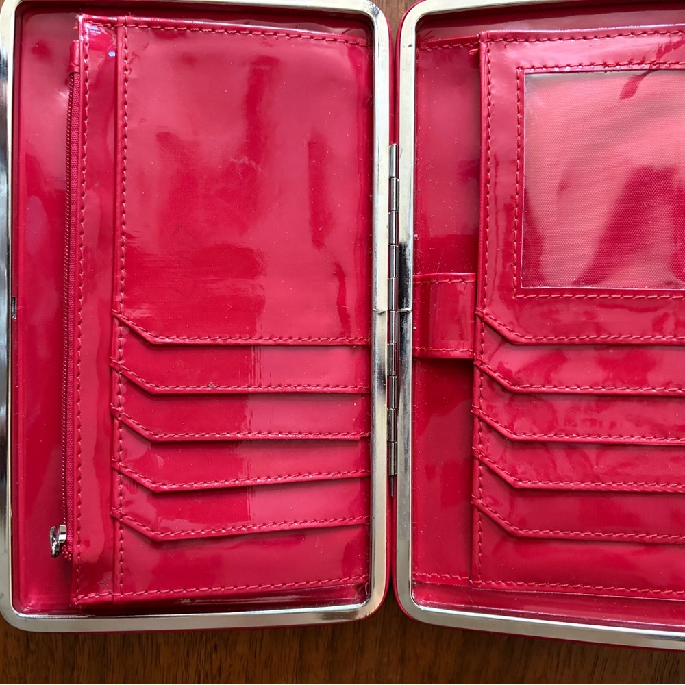 Giraffe Print Wallet - Picture 3 of 3